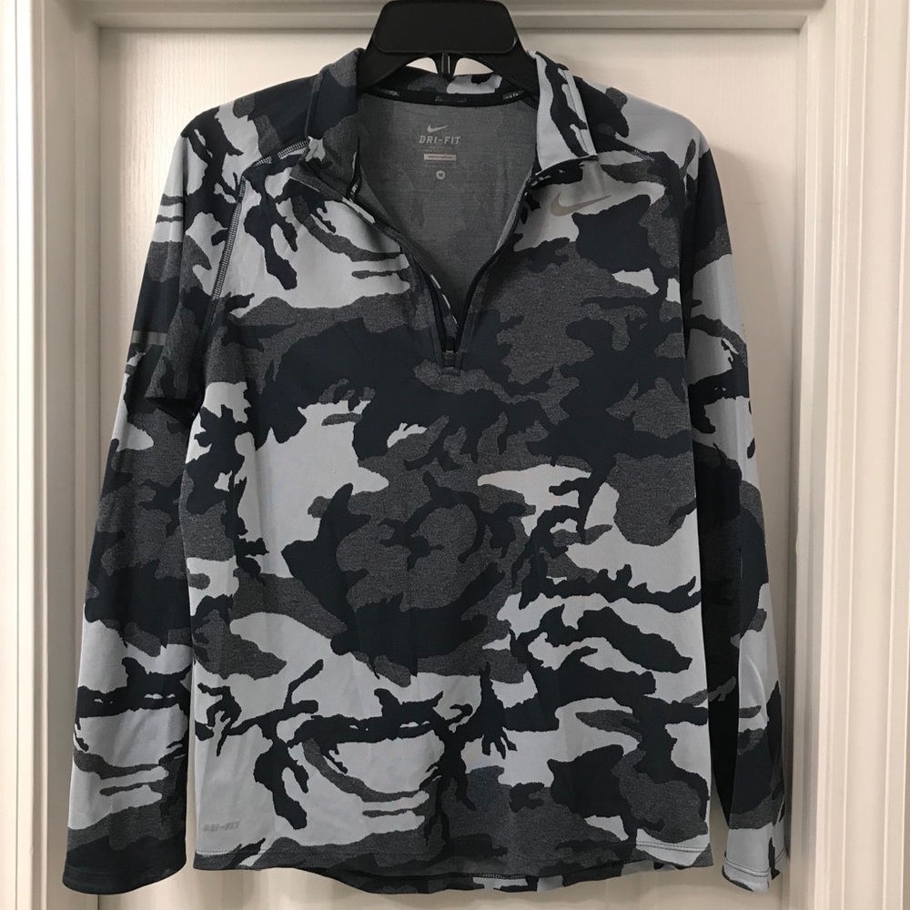 Nike Womens Dri Fit Half Zip Camo Pullover *